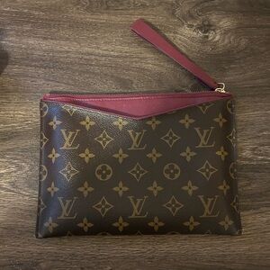 Louis Vuitton Rare Pochette Pallas in Monogram Canvas & Leather Aurore Wristlet